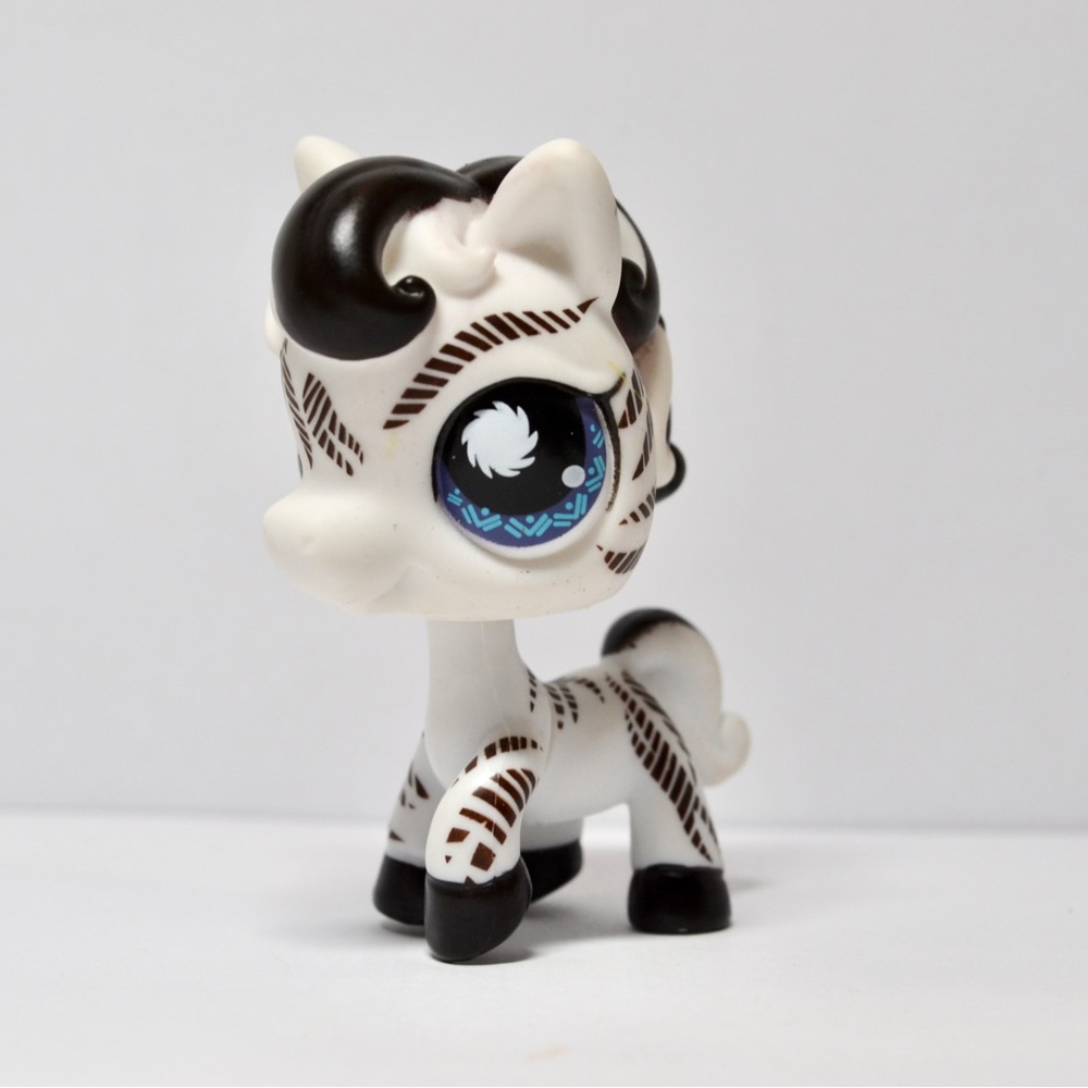 Littlest Pet Shop Authentic # 903 White Black Zebra Blue Eyes